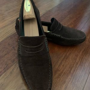 Gucci Loafers for Men. Size 9. Brown Corduroy.